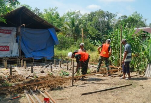 Kolaborasi Satgas TMMD dan Warga Dalam Konstruksi RTLH Bapak Masrani