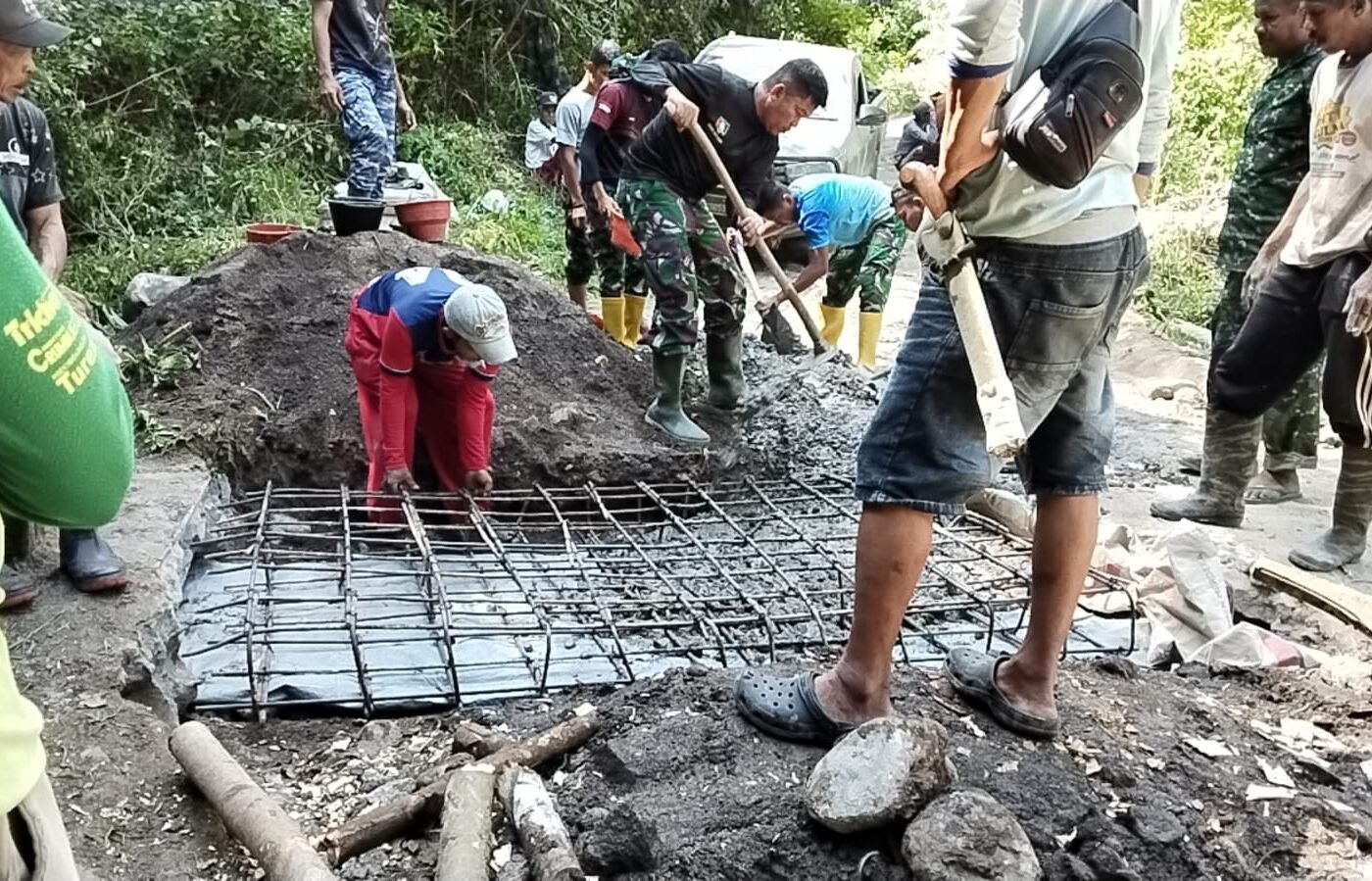 Perbaikan Dekker Titik 4 di Dusun Jawi-Jawi Terus Berlanjut