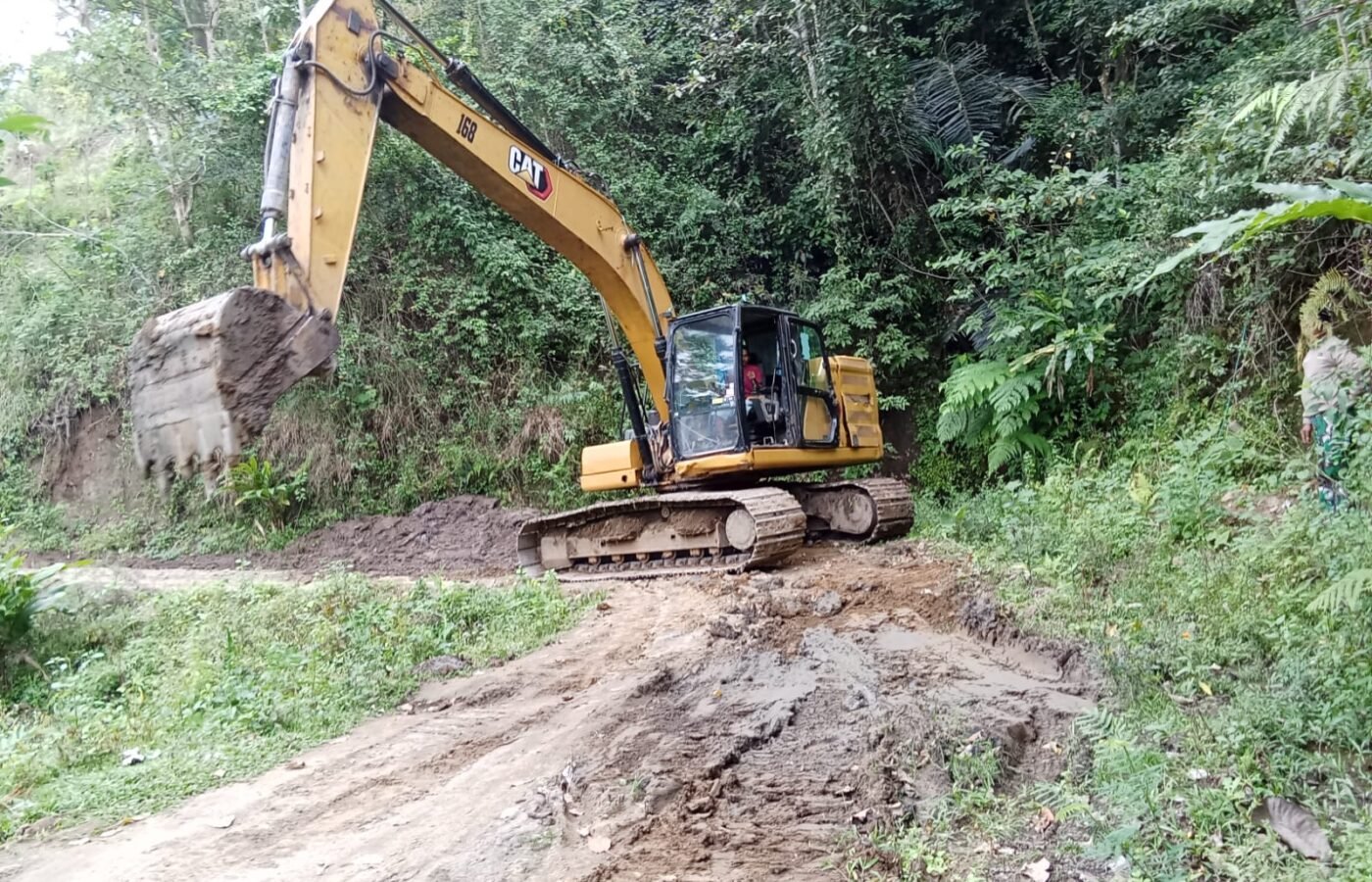 TMMD Ke-129 Kodim 1407/Bone: Excavator Terus Lakukan Pengerukan di Patukku