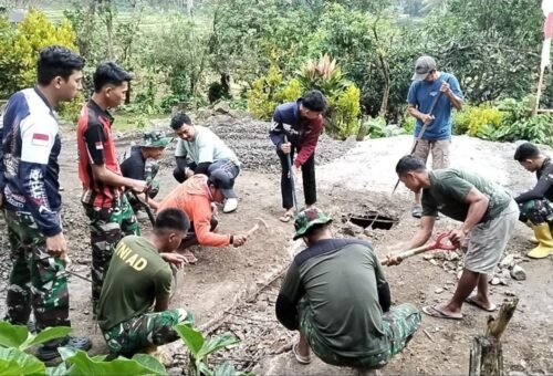 Pembangunan Dekker Titik 1 di Dusun Samaenre Melalui TMMD Ke-129