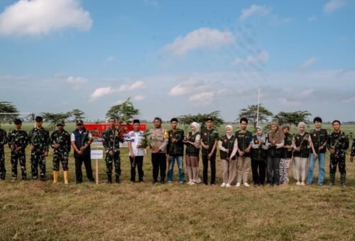 Pemuda dan Satgas TMMD Bersatu Tanam Pohon di Tanratuo