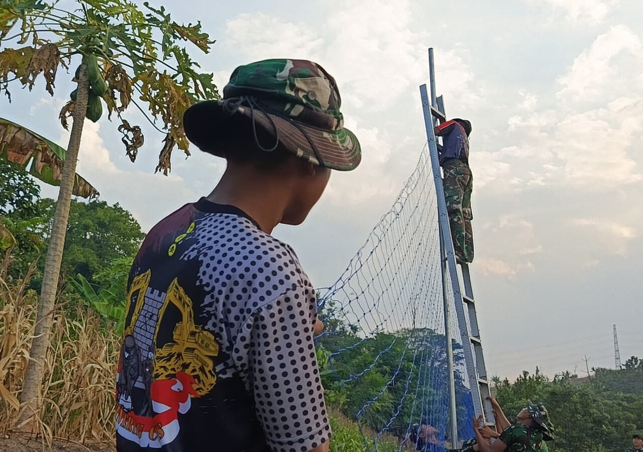 Satgas TMMD 129 Hadirkan Solusi, Lapangan Voli Tetap Aktif Tanpa Ganggu Lahan Pertanian