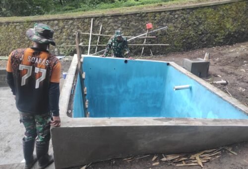 Revitalisasi Sumber Air Bersih di Desa Sekardadi oleh Satgas TMMD Ke-129