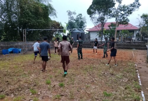 Kegiatan Olahraga Bersama TNI dan Pemuda Sekardadi