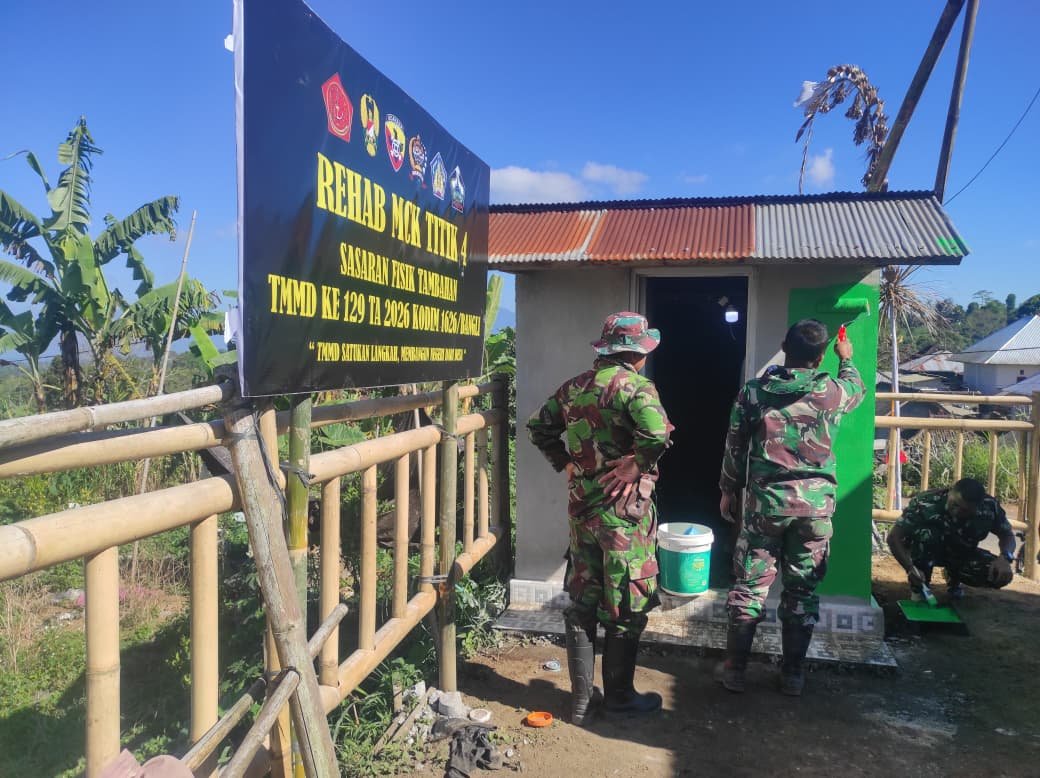 Sinergi TNI dan Warga Dorong Pembangunan MCK di Desa Sekardadi