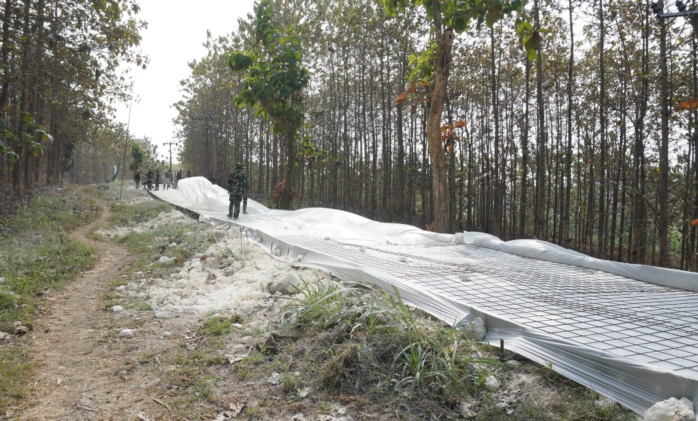Optimalkan Infrastruktur Desa Melalui TMMD: Peran Satgas Kodim Lamongan