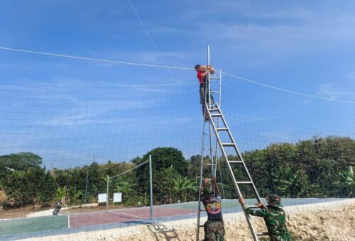Penerangan Lapangan Voli Desa Tlemang Diharapkan Dukung Kesuksesan TMMD ke-129