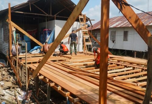 Dukungan TNI Melalui TMMD Ke-129 Mewujudkan Hunian Layak bagi Ibu Rini