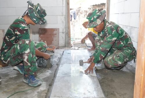 Transformasi Hunian Ibu Kemi: Satgas TMMD Ke-129 Ciptakan Tempat Tinggal Layak