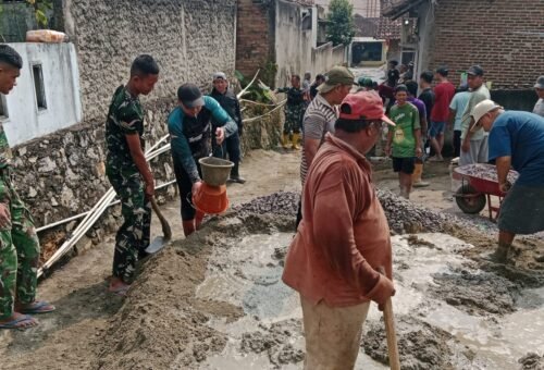 Pengerjaan Pengecoran Jalan Nangka oleh Satgas TMMD Ke-129 di Bandar Lampung Dipercepat