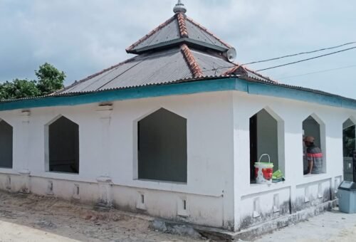 TMMD Ke-129 Kodim 0413/Bangka Tingkatkan Keindahan Masjid Al-Amin di Desa Deniang