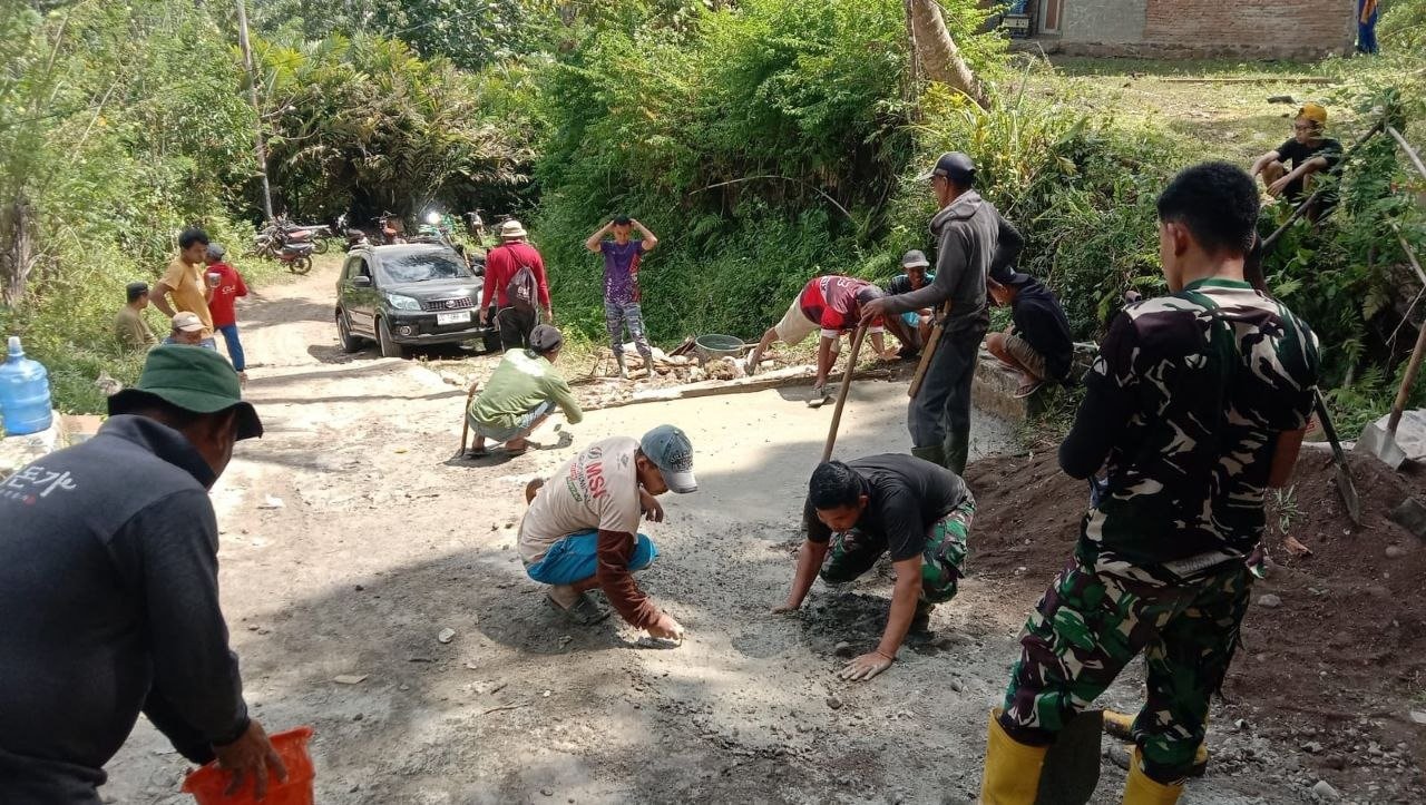 Perbaikan Dekker Titik 5 di Dusun Jawi-Jawi Terus Berlanjut