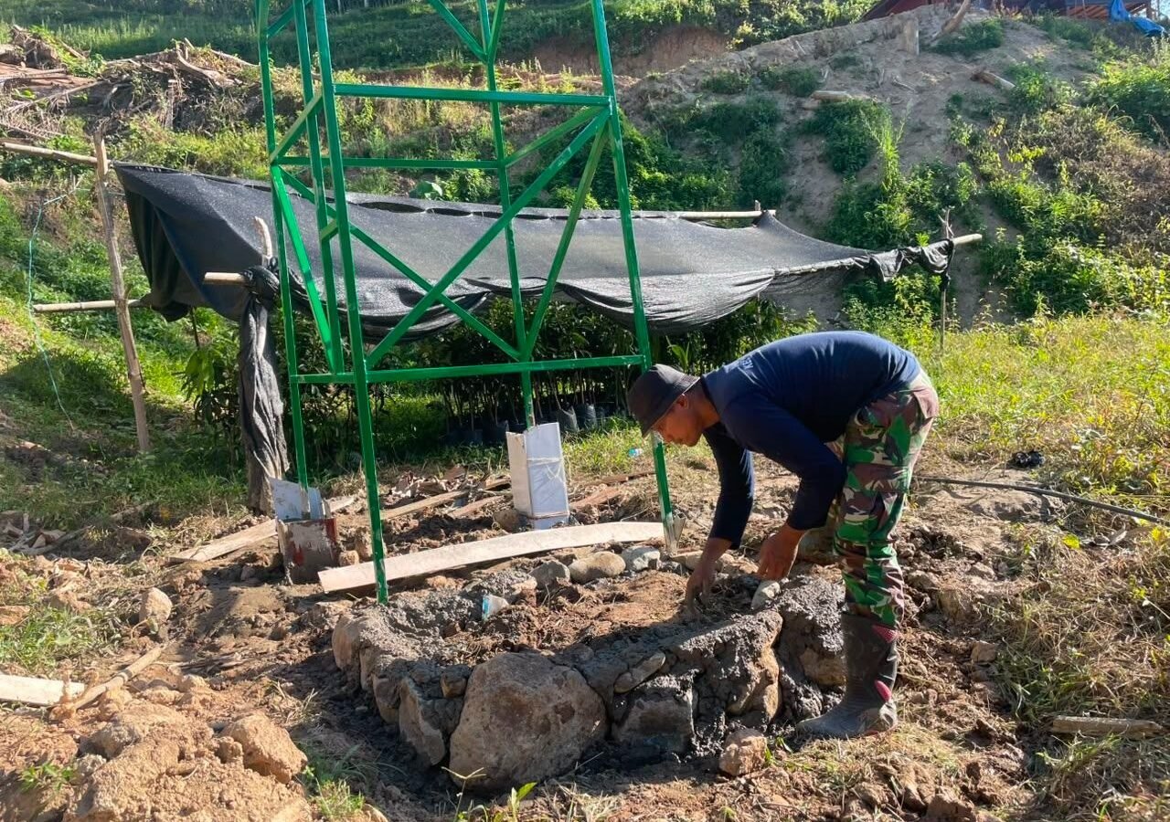 Pembangunan Pondasi Tower Tandon Air di Desa Patukku