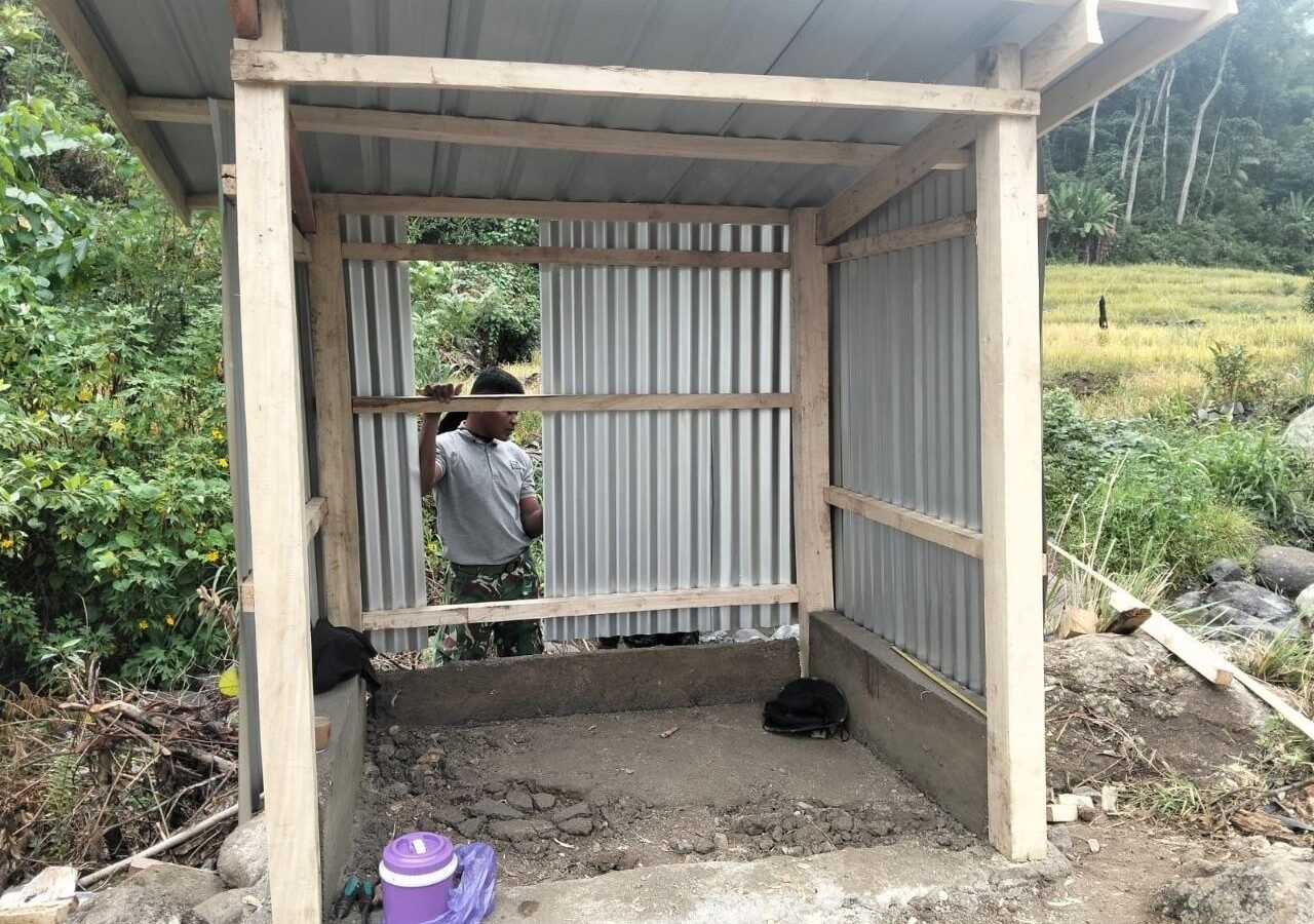 Pembangunan Jambanisasi oleh Satgas TMMD Ke-129 di Bone