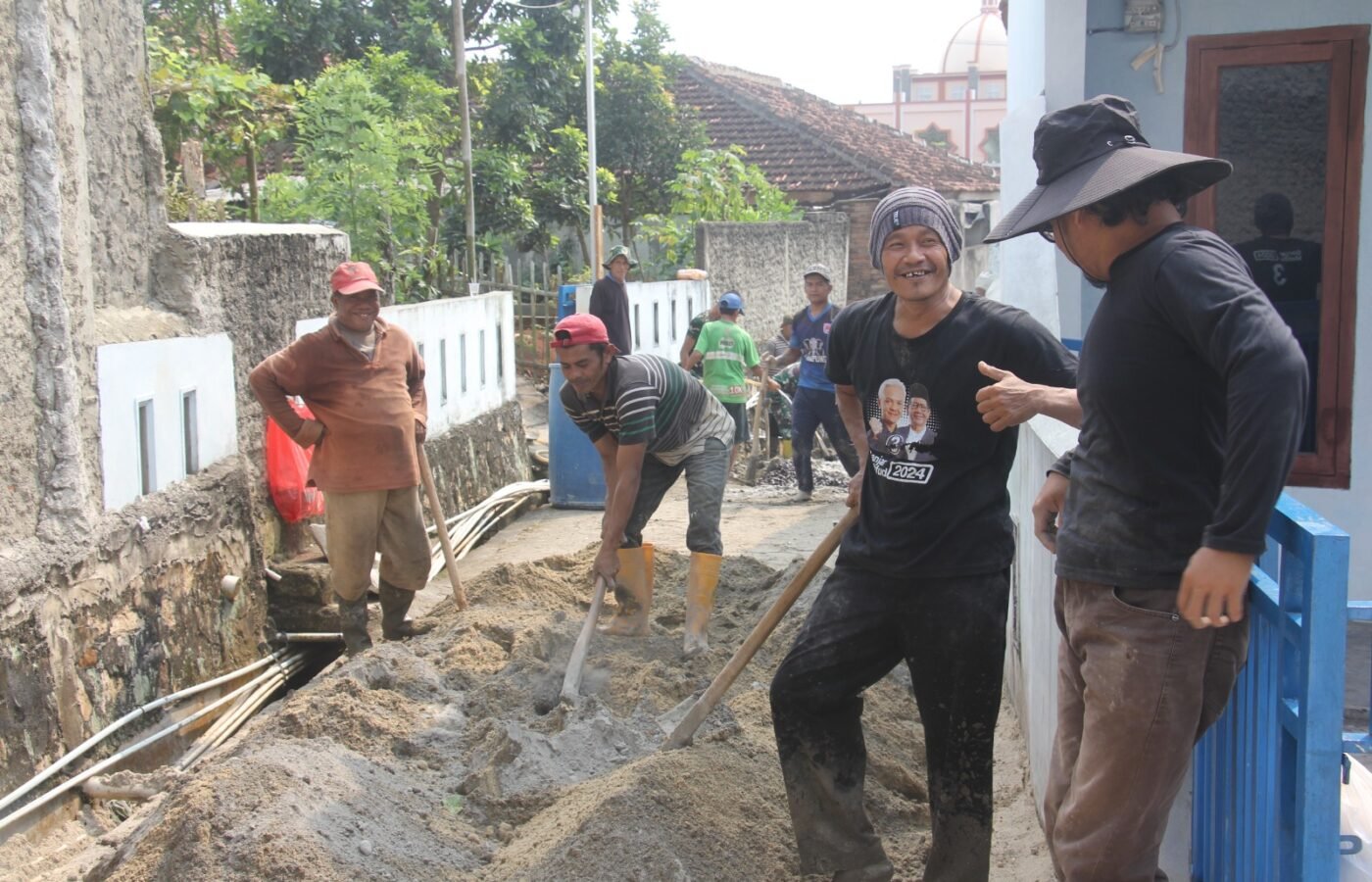 Pembangunan Rabat Beton di Jalan Nangka 2 Dukung Mobilitas dan Ekonomi Warga