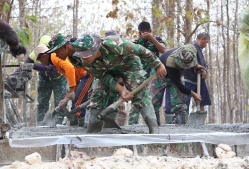 Semangat Kebersamaan di TMMD ke-129: Kolaborasi TNI dan Masyarakat di Lamongan