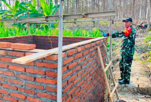 Pembangunan Tandon Air Irigasi oleh Babinsa Tlemang dan TMMD Ke-129 untuk Meningkatkan Ketahanan Pangan
