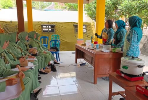 Pelatihan Pengolahan Ayam dan Lele: Meningkatkan Kemandirian Ekonomi di Ngimbang