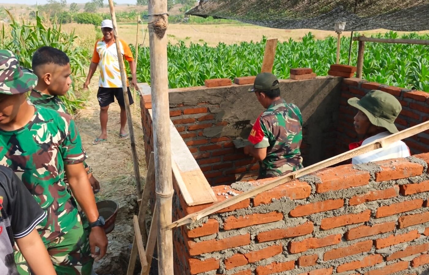 Tandon Air Irigasi TMMD 129: Solusi Baru bagi Petani Jagung di Desa Tlemang