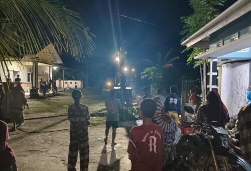 Kepala Desa Umbele Apresiasi Dedikasi Satgas TMMD yang Tetap Bekerja Hingga Malam