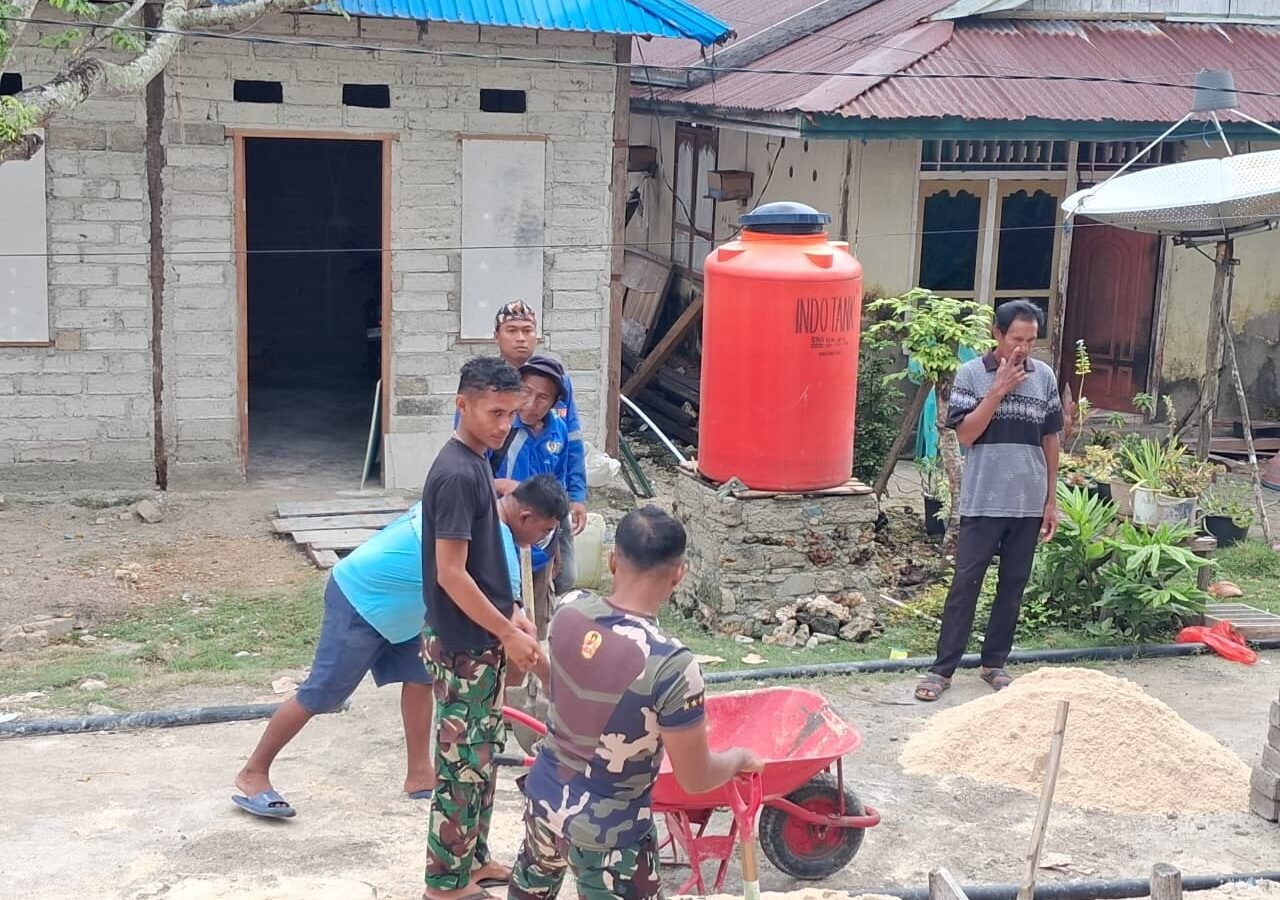 Pembangunan Fasilitas Air Bersih untuk Jamaah di Desa Umbele Lama oleh Satgas TMMD Ke-129