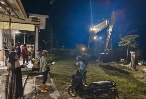 Kolaborasi TNI, Pemdes, dan Warga Percepat Program TMMD Ke-129 di Desa Umbele