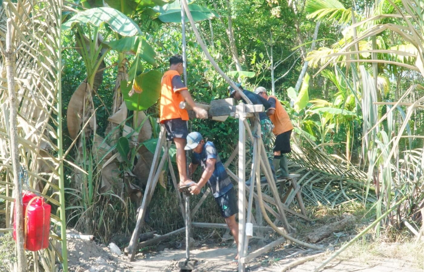 Upaya Satgas TMMD Meningkatkan Sumber Air Bersih melalui Proyek Sumur Bor SAS 2