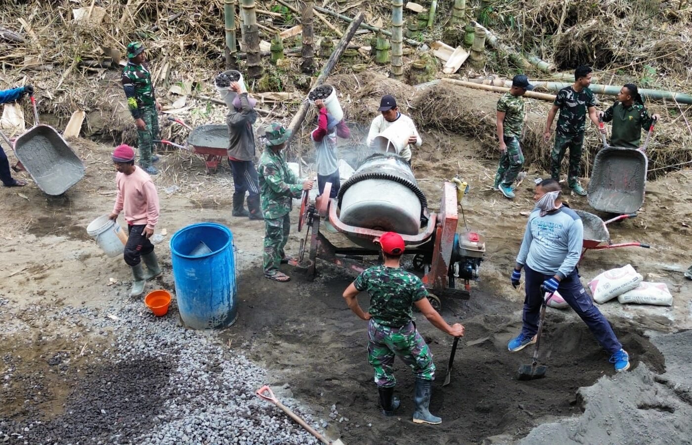 Progres Pembangunan Rabat Beton TMMD Ke-129 di Bangli Perkuat Jalur Distribusi Pertanian