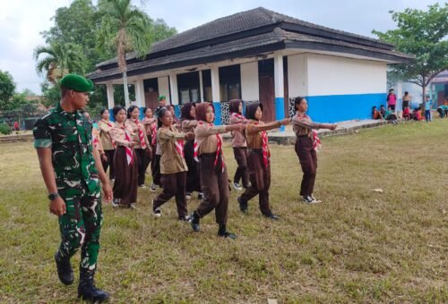 Upaya Membangun Karakter Siswa, TMMD ke-129 Kodim 0412/LU Gelar Pelatihan PBB dan PPM di SMPN 2 Sungkai Utara
