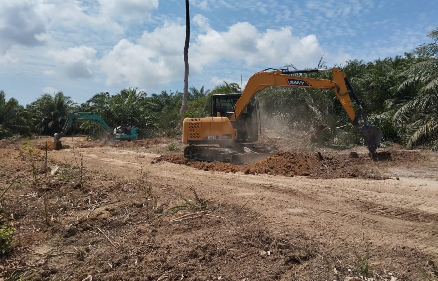 Pembangunan Jalan Baru di Deniang oleh Satgas TMMD 129 Kodim 0413/Bangka Sukses Diselesaikan