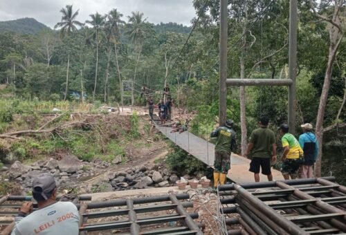 Pembangunan Jembatan Gantung di Bone Terus Berlanjut dengan Kerja Sama Warga