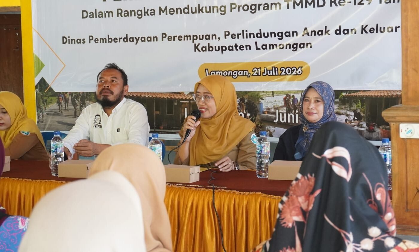 TMMD Ke-129 Tak Hanya Bangun Jalan, Satgas Dorong Perempuan Desa Tlemang Naik Kelas Lewat Pelatihan Usaha