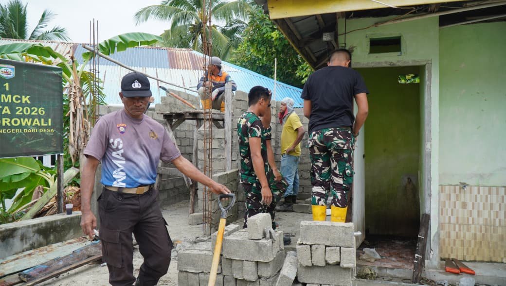 Gotong Royong Jadi Kunci Keberhasilan Pembangunan MCK Masjid Quba dalam TMMD Ke-129