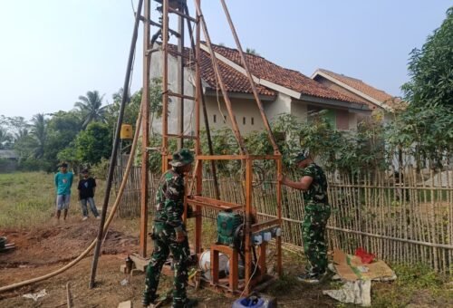 Tak Kenal Lelah, Satgas TMMD ke-129 Kodim 0412/LU dan Tukang Berpacu Selesaikan Sumur Bor untuk Masyarakat Desa Baru Raharja