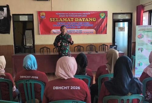 Satgas TMMD Ke-129 Kodim 0620/Kab. Cirebon Tanamkan Jiwa Nasionalisme kepada Ibu-Ibu Desa Luwung Kencana