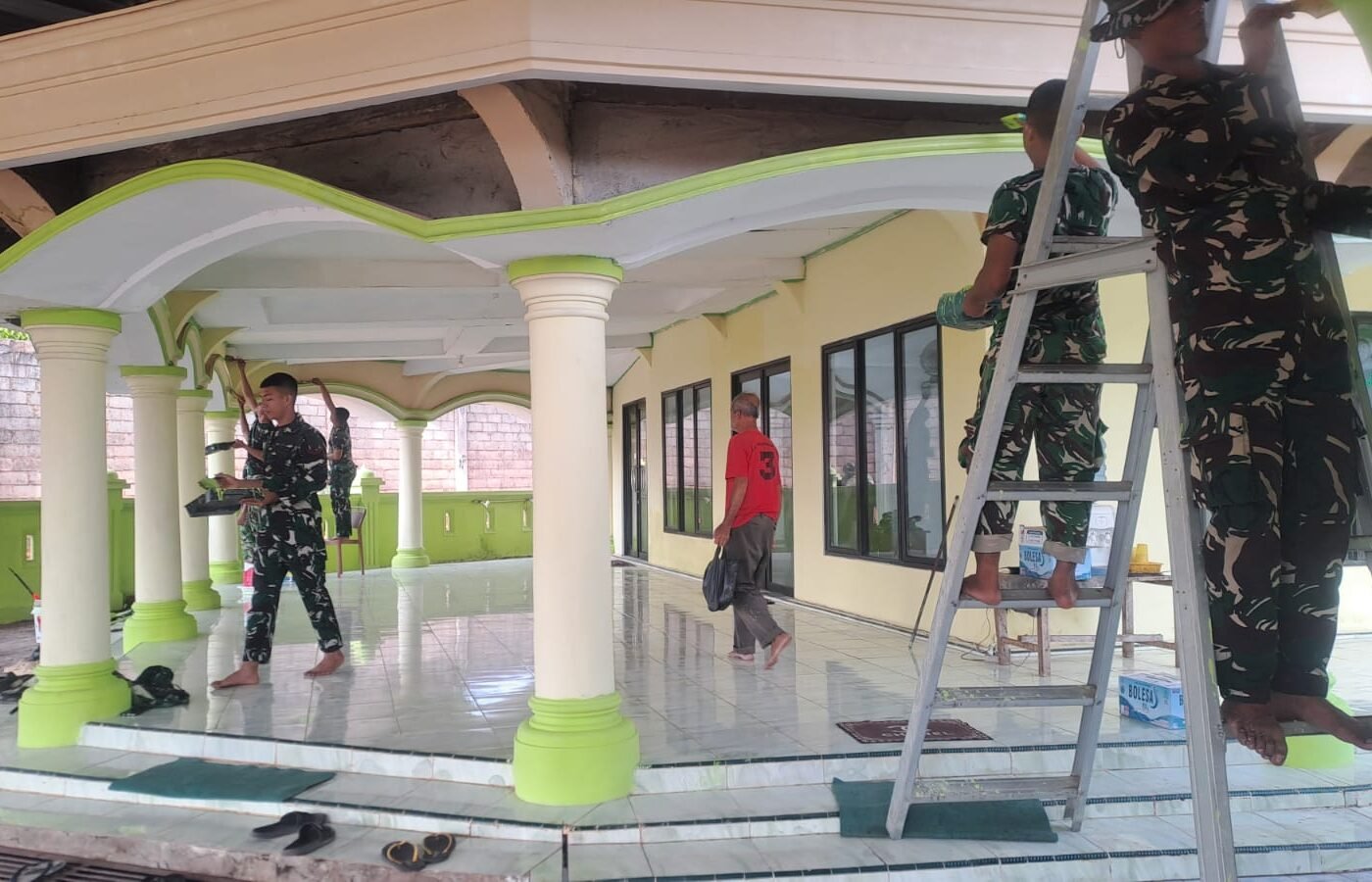 TMMD 129 Kodim 0413/Bangka Perkuat Toleransi Lewat Pembenahan Dua Rumah Ibadah