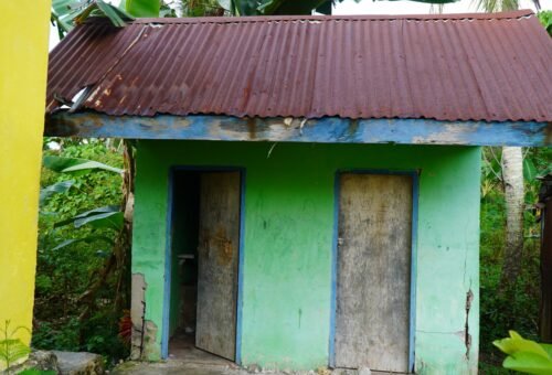 Satgas TMMD Ke-129 Mulai Renovasi MCK SDN Desa Pulau Dua Demi Kenyamanan Siswa