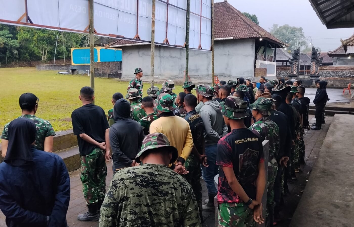 Satgas TMMD Ke-129 Kodim 1626/Bangli Perkuat Kemanunggalan TNI-Rakyat Melalui Apel Pagi