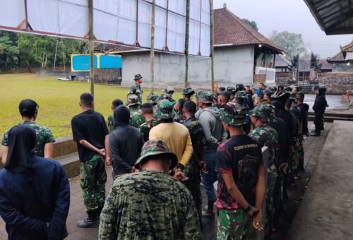 Satgas TMMD Ke-129 Kodim 1626/Bangli Perkuat Kemanunggalan TNI-Rakyat Melalui Apel Pagi