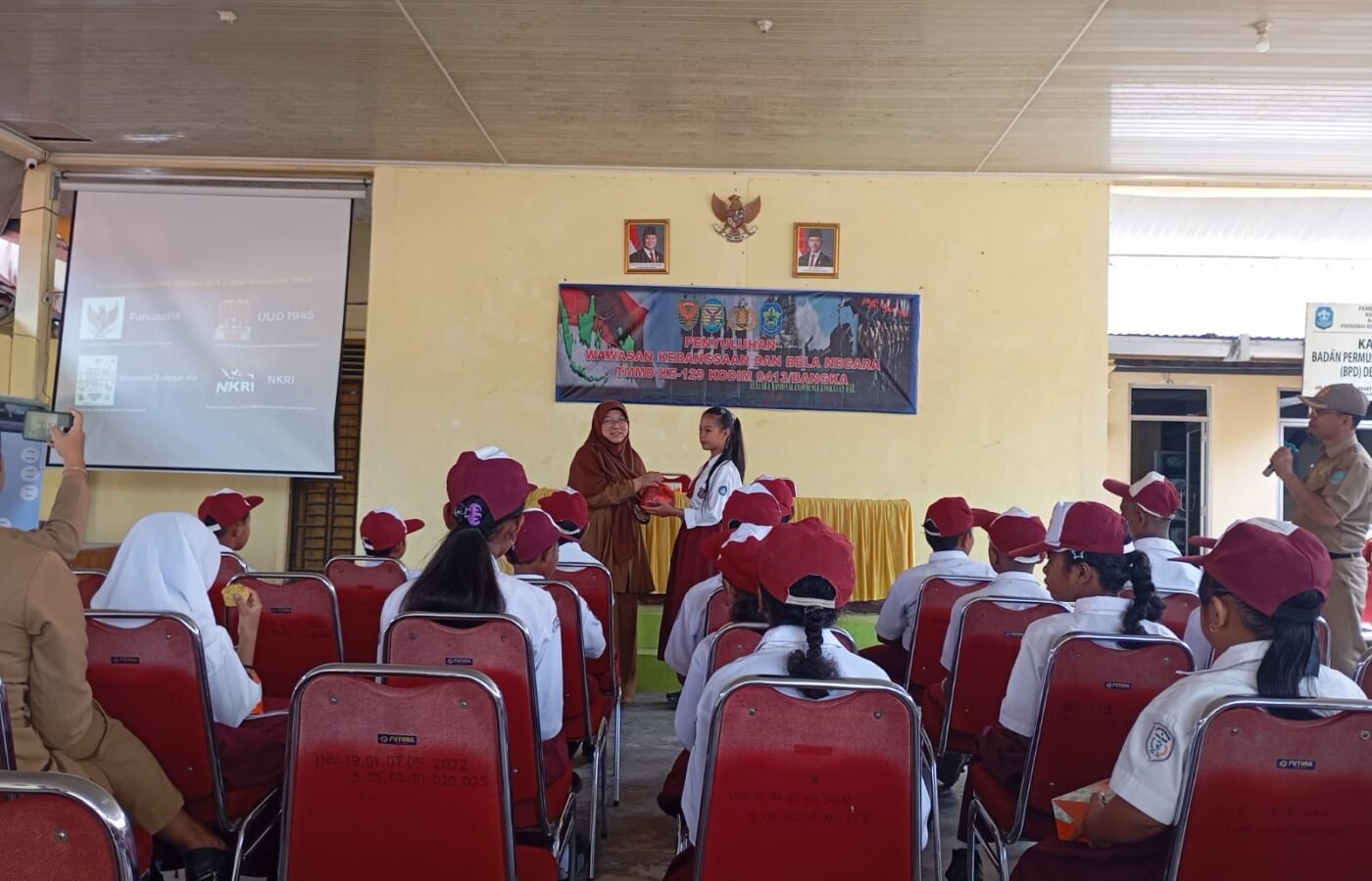 Menggugah Semangat Bela Negara melalui Pembangunan Desa