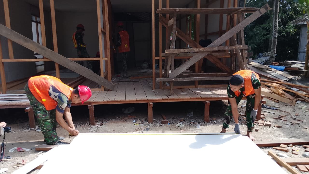 TMMD Reguler Ke-129: Merehabilitasi RTLH untuk Masyarakat Kapuas