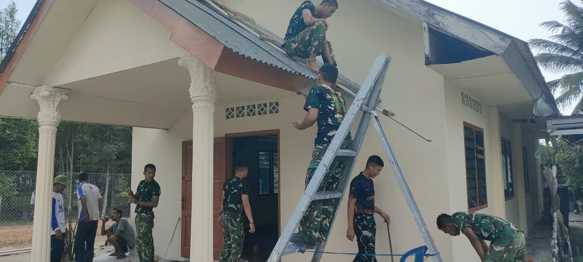 Satgas TMMD ke-129 Kodim 0413/Bangka Wujudkan Toleransi Lewat Pengecatan Rumah Ibadah