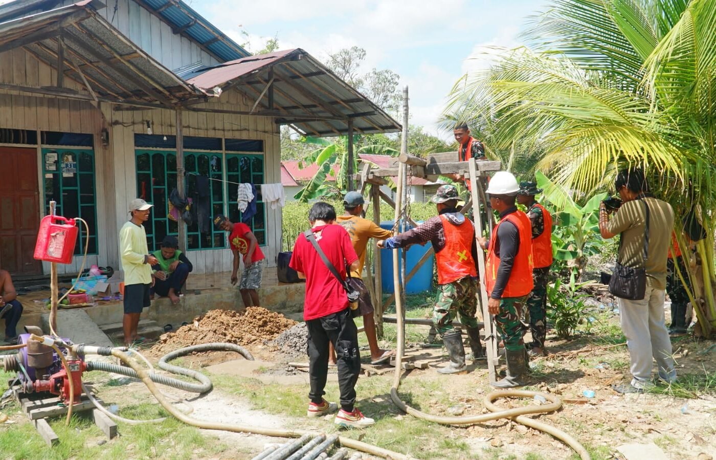 Pengeboran Sumur Bor ke-3 TMMD Ke-129 untuk Ketersediaan Air Bersih
