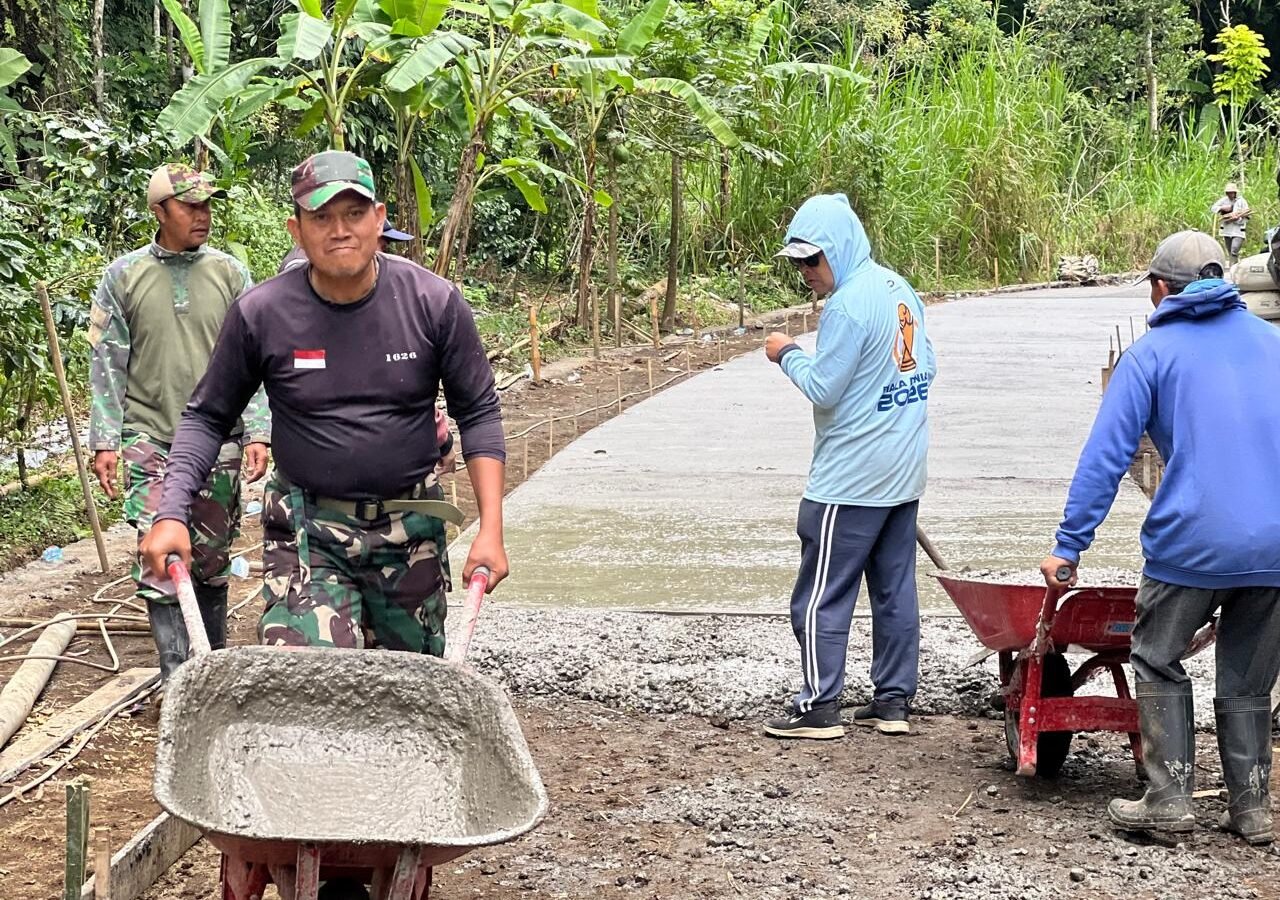Perkembangan Membangun Rabat Beton TMMD Ke-129 Kodim 1626/Bangli Capai 33 Persen
