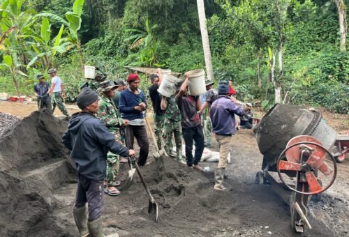 Sinergi Satgas TMMD dan Masyarakat Dorong Progres Rabat Beton 33 Persen