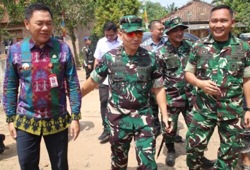 Pengecekan Progres TMMD Ke-129 oleh Danrem 043/Gatam di Lampung Utara