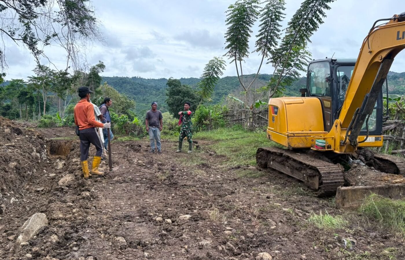 TMMD ke-129 Kodim 0911/Nunukan: Proyek Jalan Tani dan Rehabilitasi Warga di Sebatik Barat