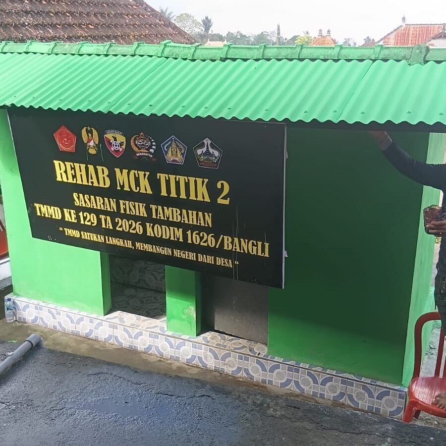 Kinerja Bersama TNI dan Warga Mempercepat Pembangunan MCK di Desa Sekardadi