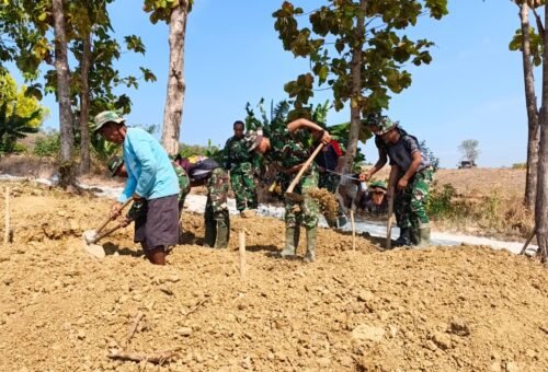 Perjuangan Bersama: Kualitas Hidup Warga Dusun Mbakon Meningkat Melalui Proyek TMMD Ke-129