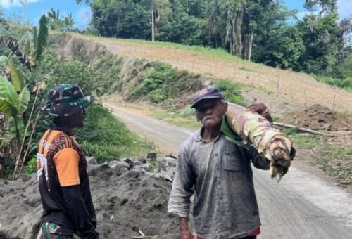 Interaksi Masyarakat dan TNI dalam TMMD Ke-129 di Bangli